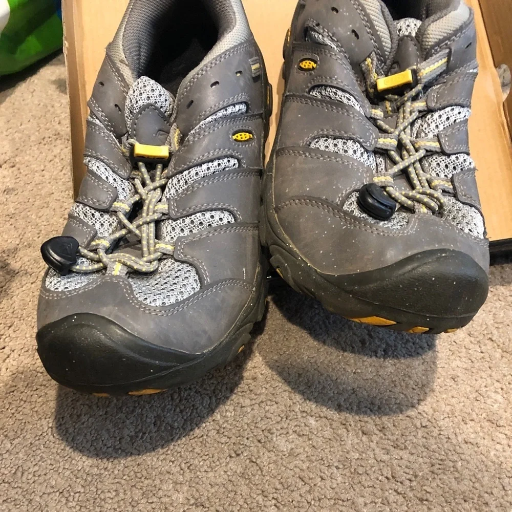 Keen water shoes size 5 37eu